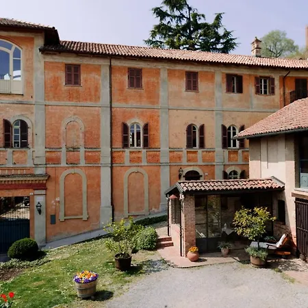 בית נופש Roero House *