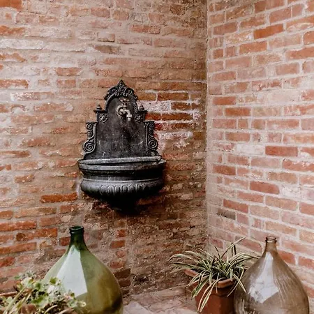 Roero House *